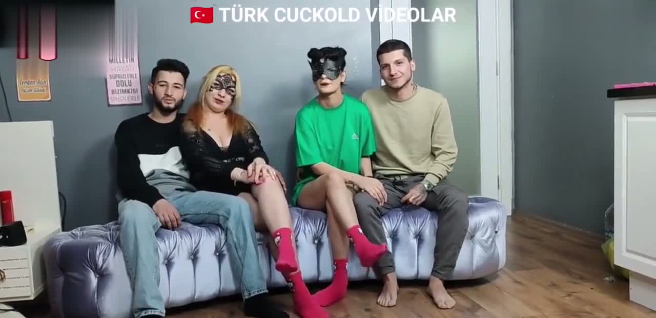 aynı yatakta swingers yapıyorlar